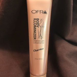 OFRA Body Illuminizer